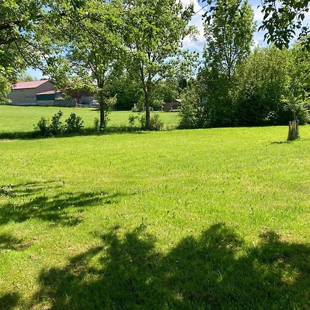 Ruhige Ferienwohnung Inklusive Garten Souterrain - Neu Renoviert Lachen Buitenkant foto