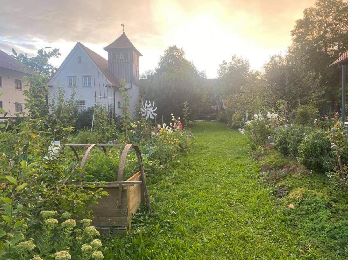 Ruhige Ferienwohnung Inklusive Garten Souterrain - Neu Renoviert Lachen Buitenkant foto