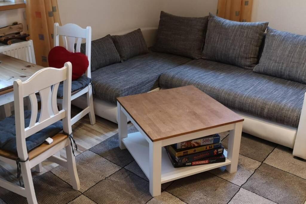 Ruhige Ferienwohnung Inklusive Garten Souterrain - Neu Renoviert Lachen Buitenkant foto