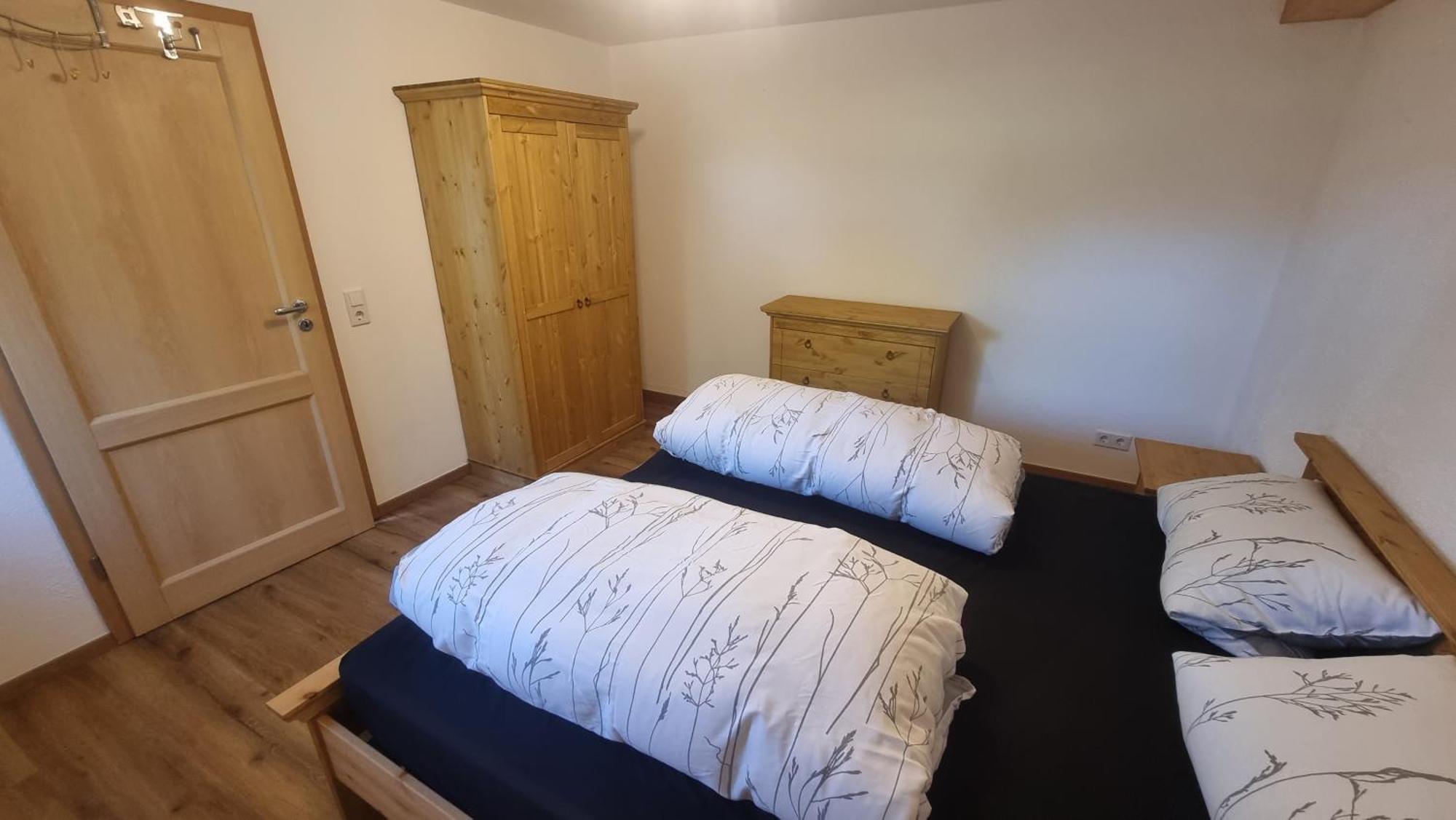 Ruhige Ferienwohnung Inklusive Garten Souterrain - Neu Renoviert Lachen Buitenkant foto